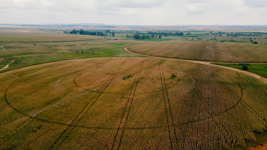 8 Bedroom Property for Sale in Bloemfontein Rural Free State